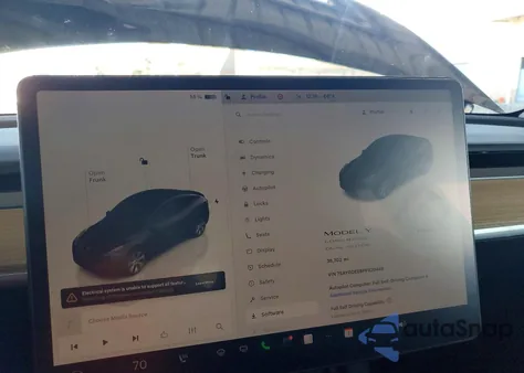 2023 Tesla Model Y z USA, uszkodzony, nr VIN 7SAYGDEE8PF920449